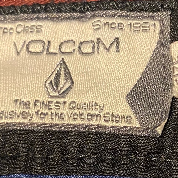 Volcom Men’s Shorts Size 40 - Picture 3 of 6